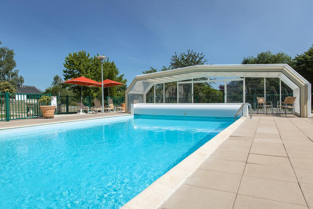 Logis L'Ermitage Hotel & Restaurant Saulges Buitenkant foto